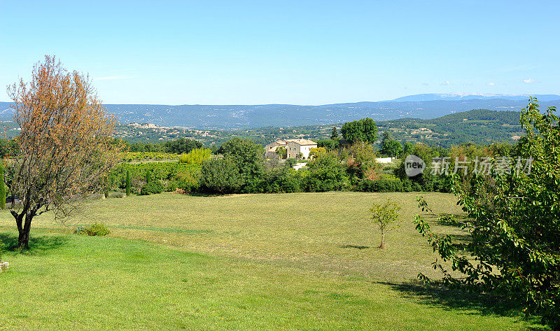 Le Luberon:靠近Lacoste和Bonnieux